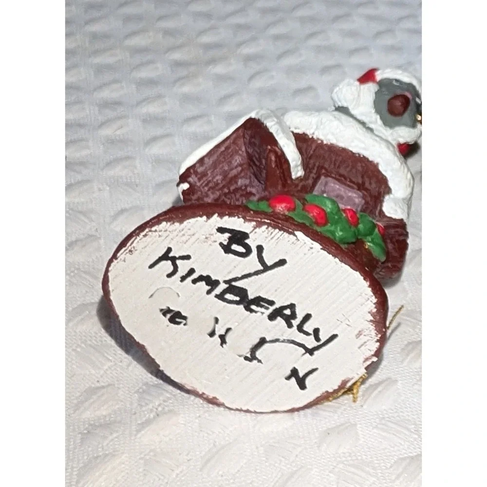 VTG Chalkware Squirrel Dressed as Santa on Snowy Stump 3